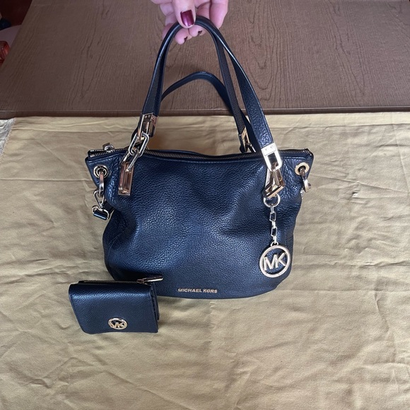 Black Michael Kors purse - Picture 12 of 14